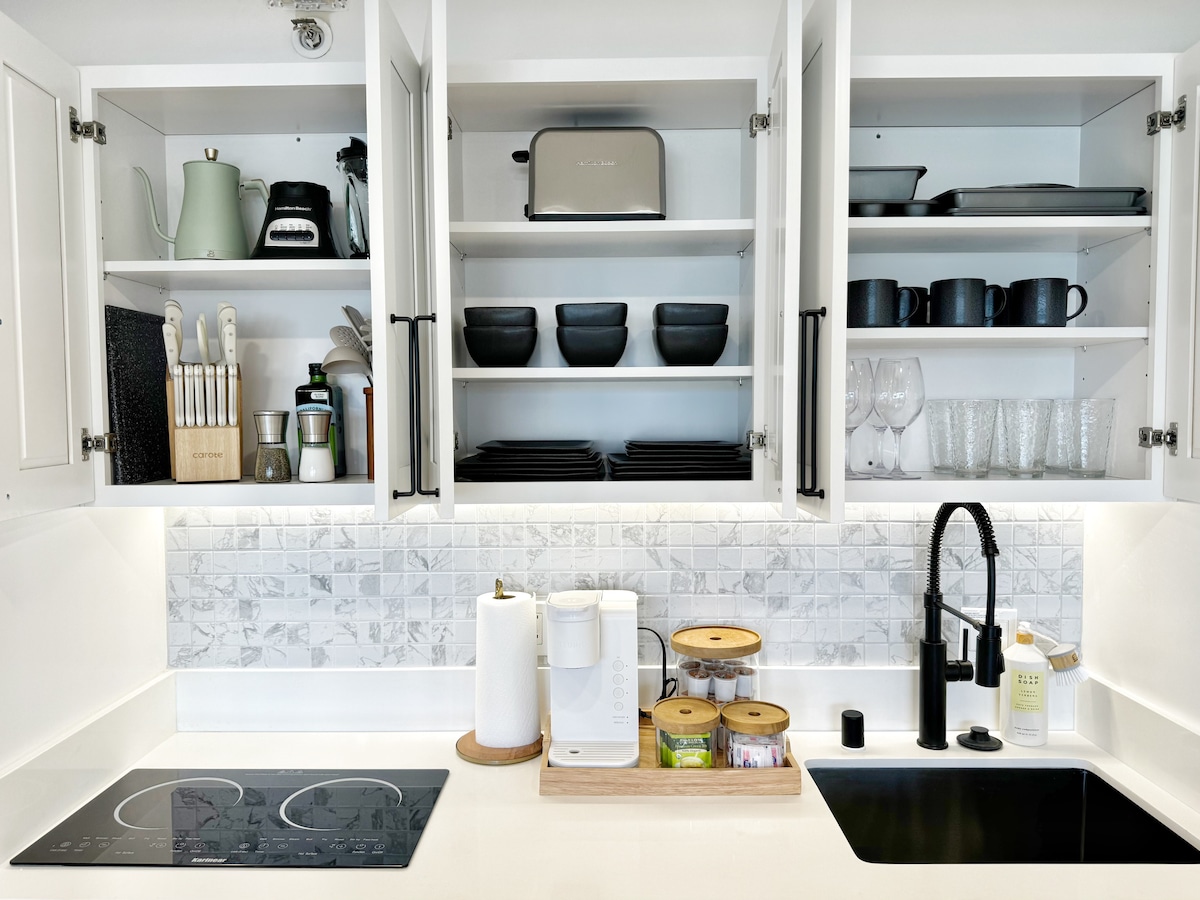 17F-Beautiful & Upscale-Waikiki Beach 1BR/Parking~