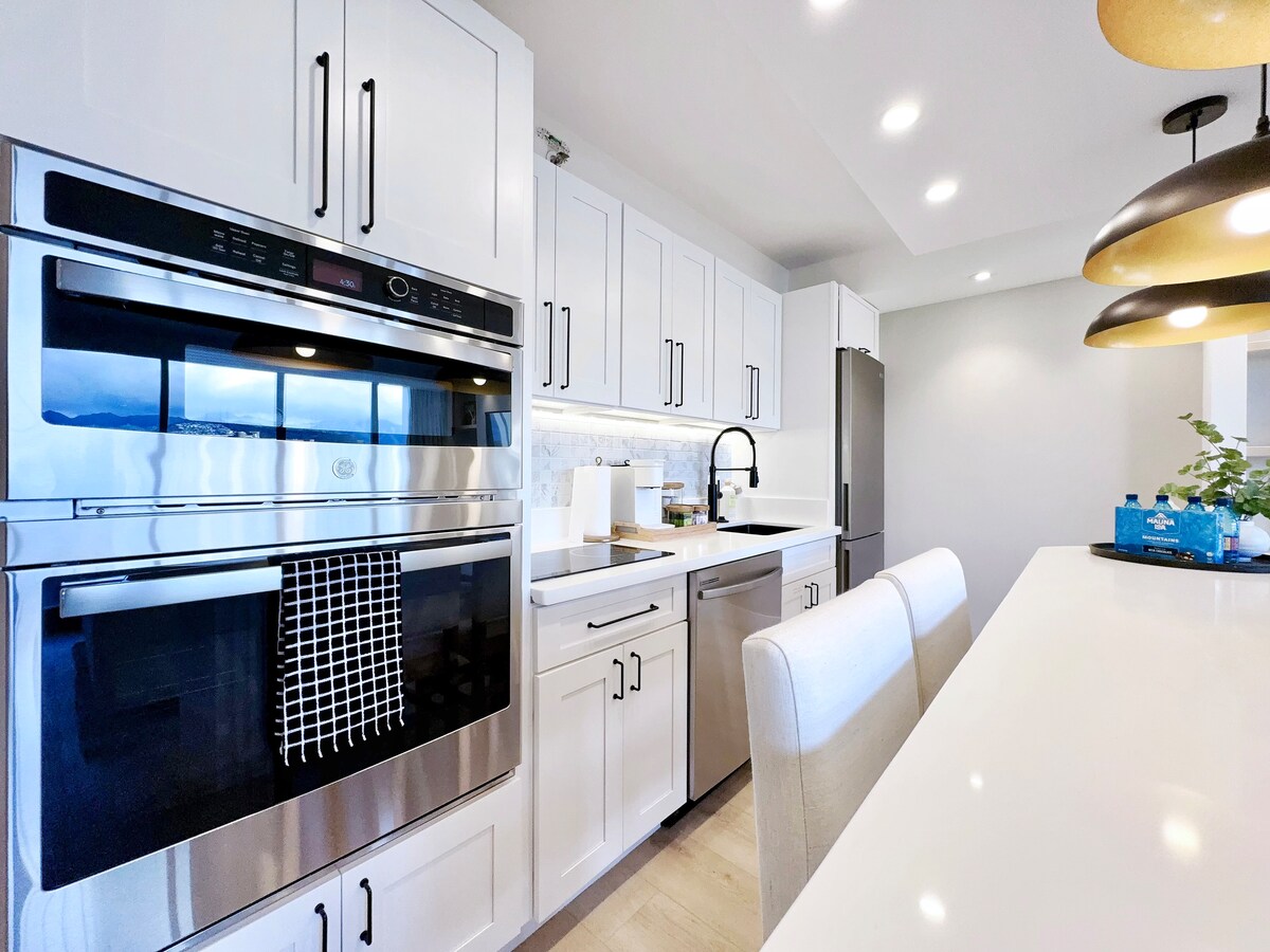 17F-Beautiful & Upscale-Waikiki Beach 1BR/Parking~