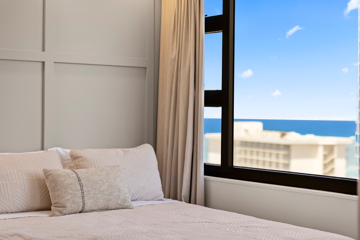 21F-Upscale & Spacious Ocean View-1 BR w/ Parking!