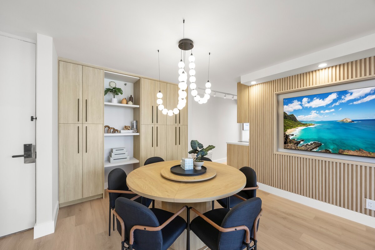 21F-Upscale & Spacious Ocean View-1 BR w/ Parking!
