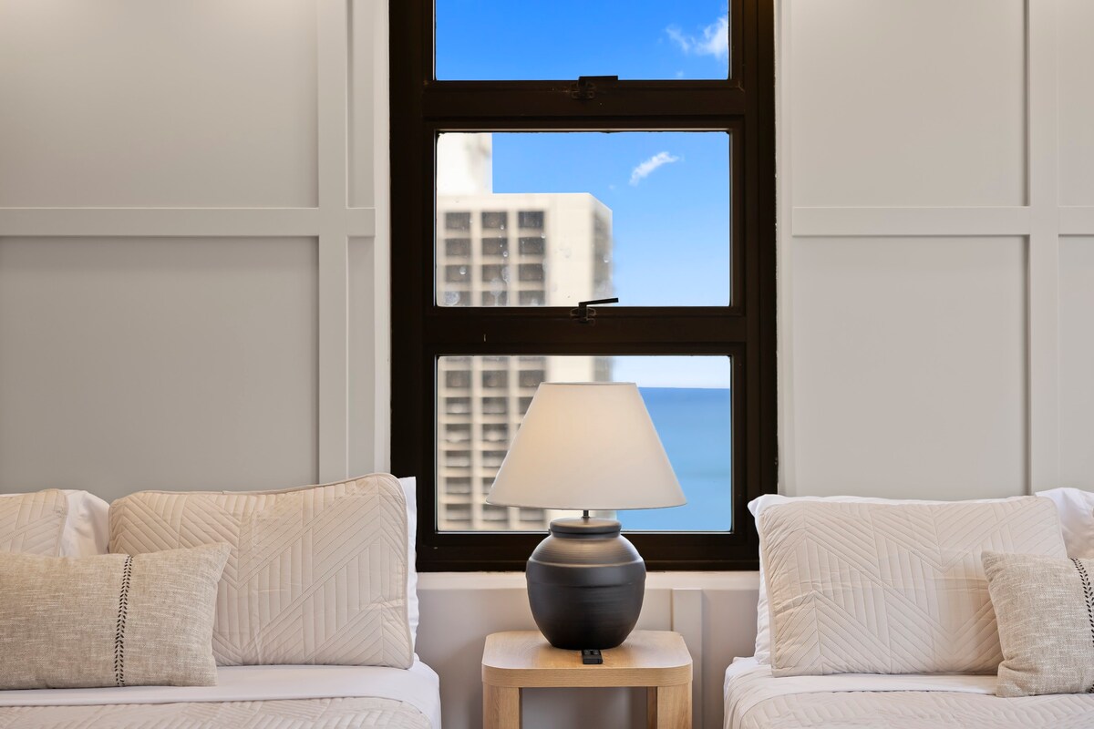 21F-Upscale & Spacious Ocean View-1 BR w/ Parking!