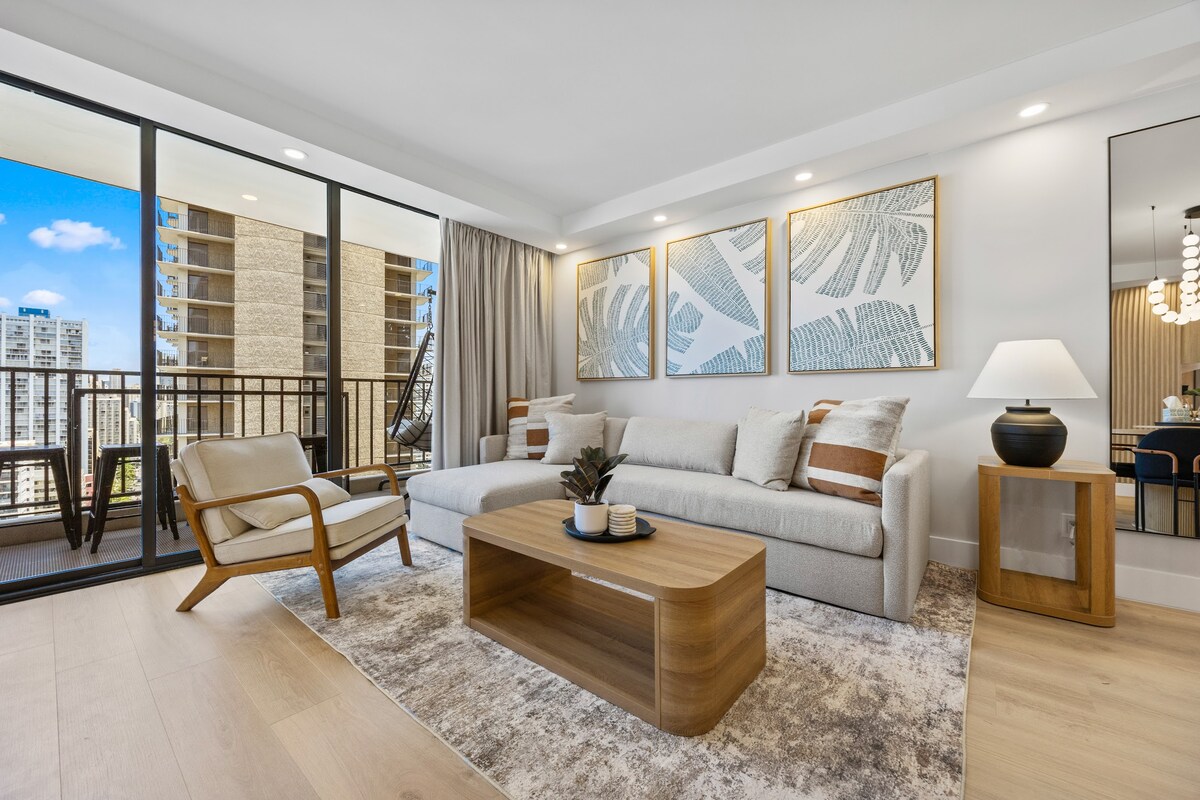 21F-Upscale & Spacious Ocean View-1 BR w/ Parking!