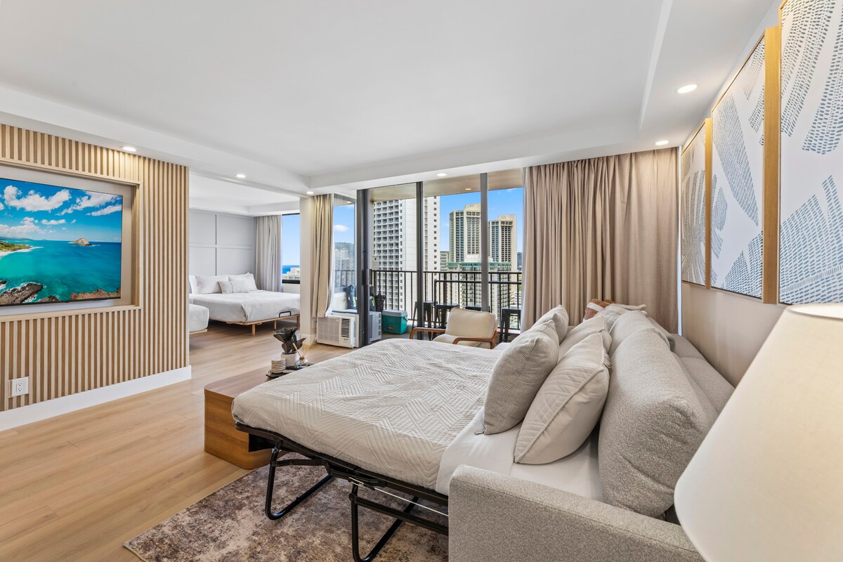 21F-Upscale & Spacious Ocean View-1 BR w/ Parking!