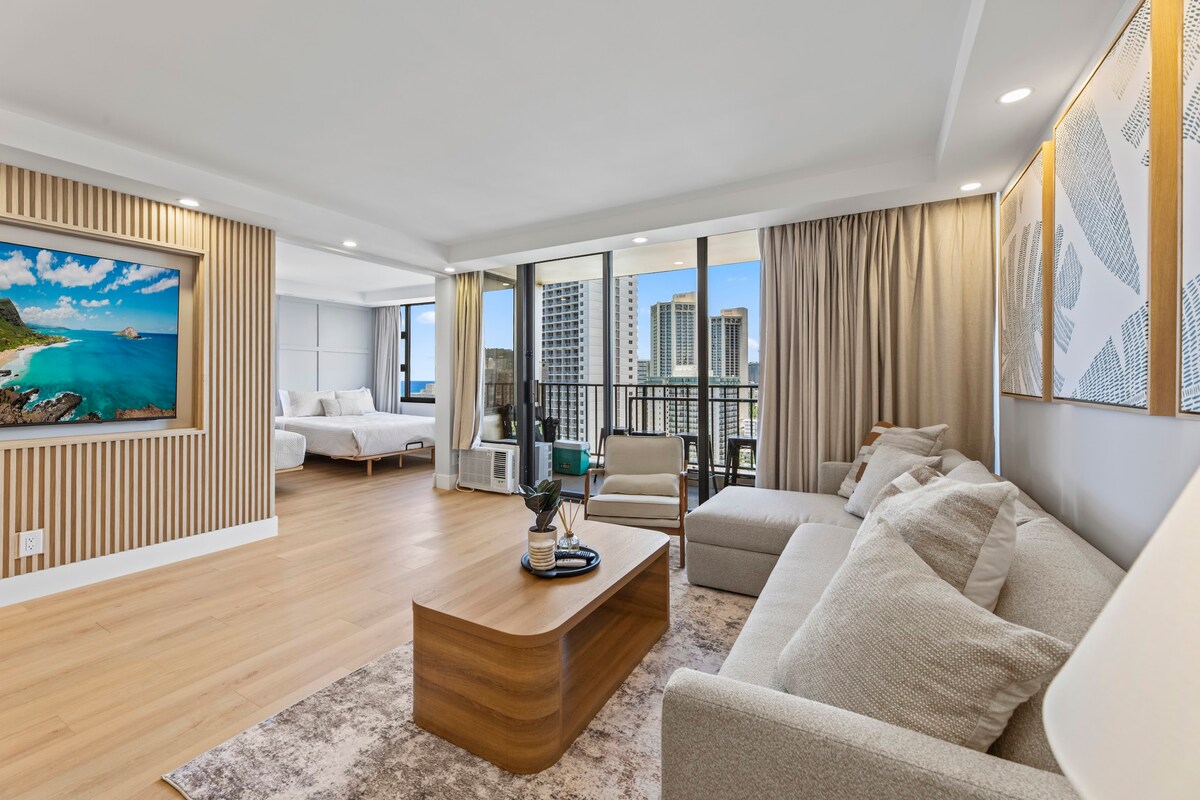21F-Upscale & Spacious Ocean View-1 BR w/ Parking!