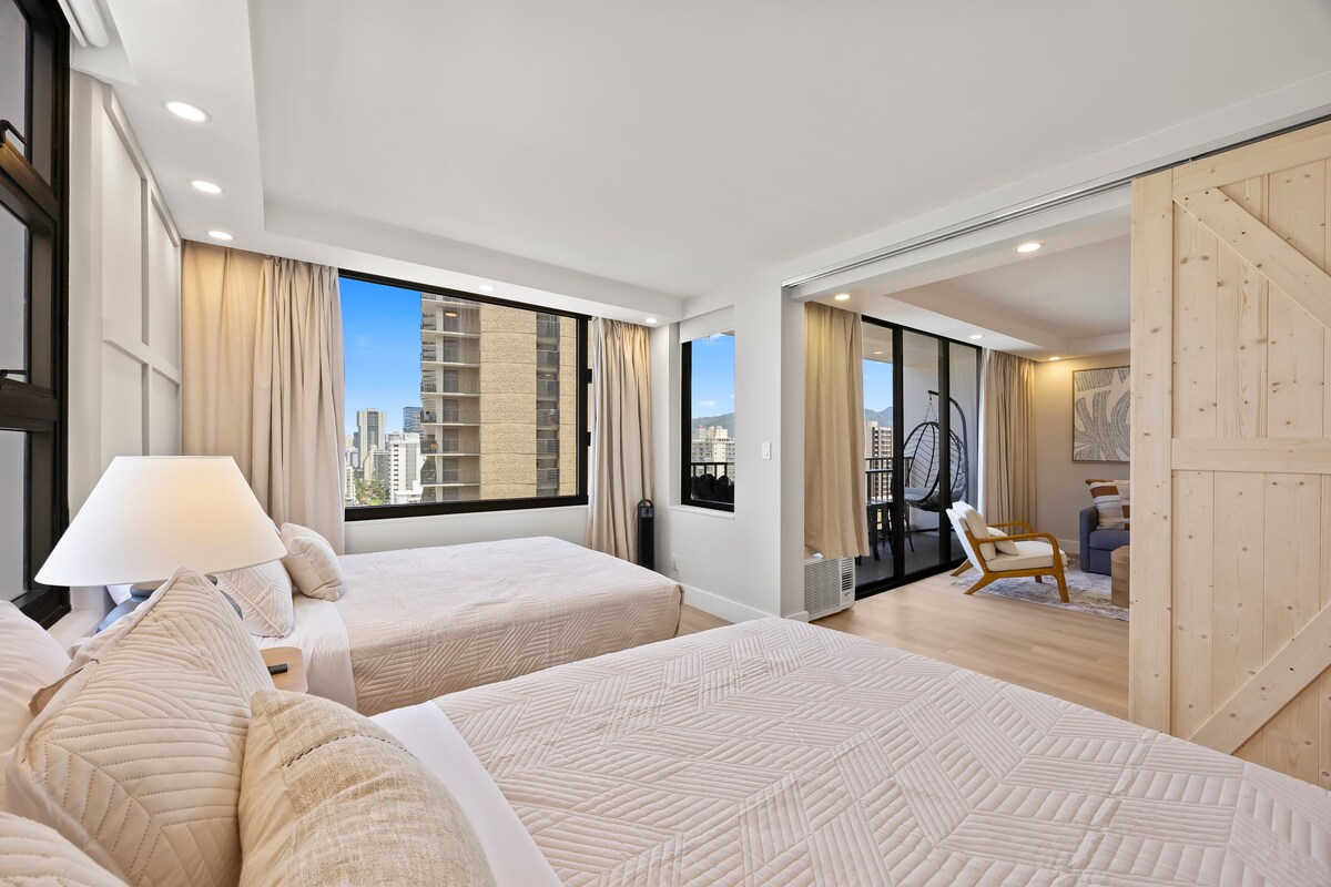 21F-Upscale & Spacious Ocean View-1 BR w/ Parking!