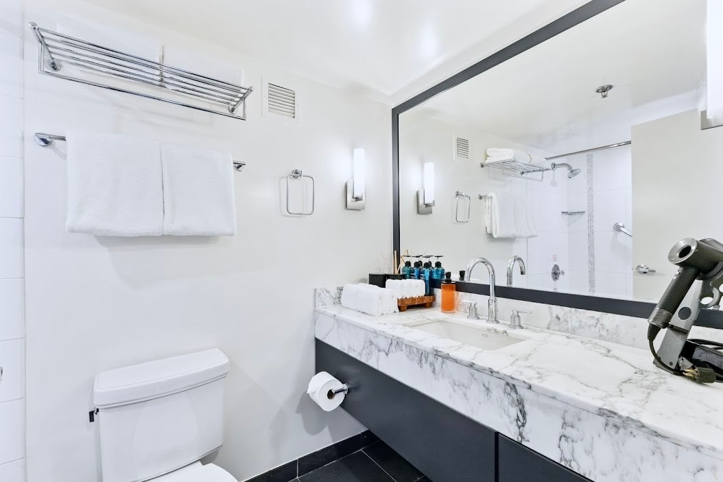 31FL-Upscale High FL-Ala Moana Hotel Deluxe Double