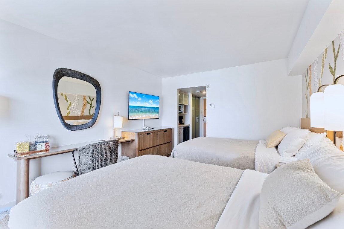 31FL-Upscale High FL-Ala Moana Hotel Deluxe Double