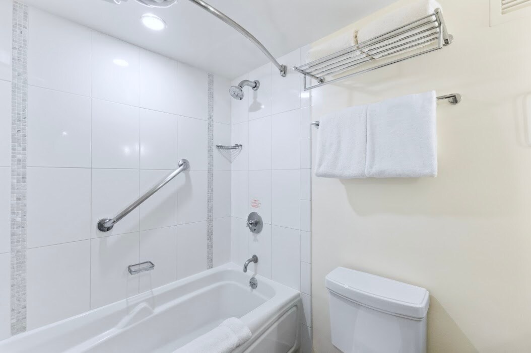 31FL-Upscale High FL-Ala Moana Hotel Deluxe Double