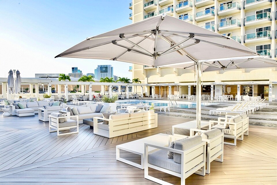 31FL-Upscale High FL-Ala Moana Hotel Deluxe Double