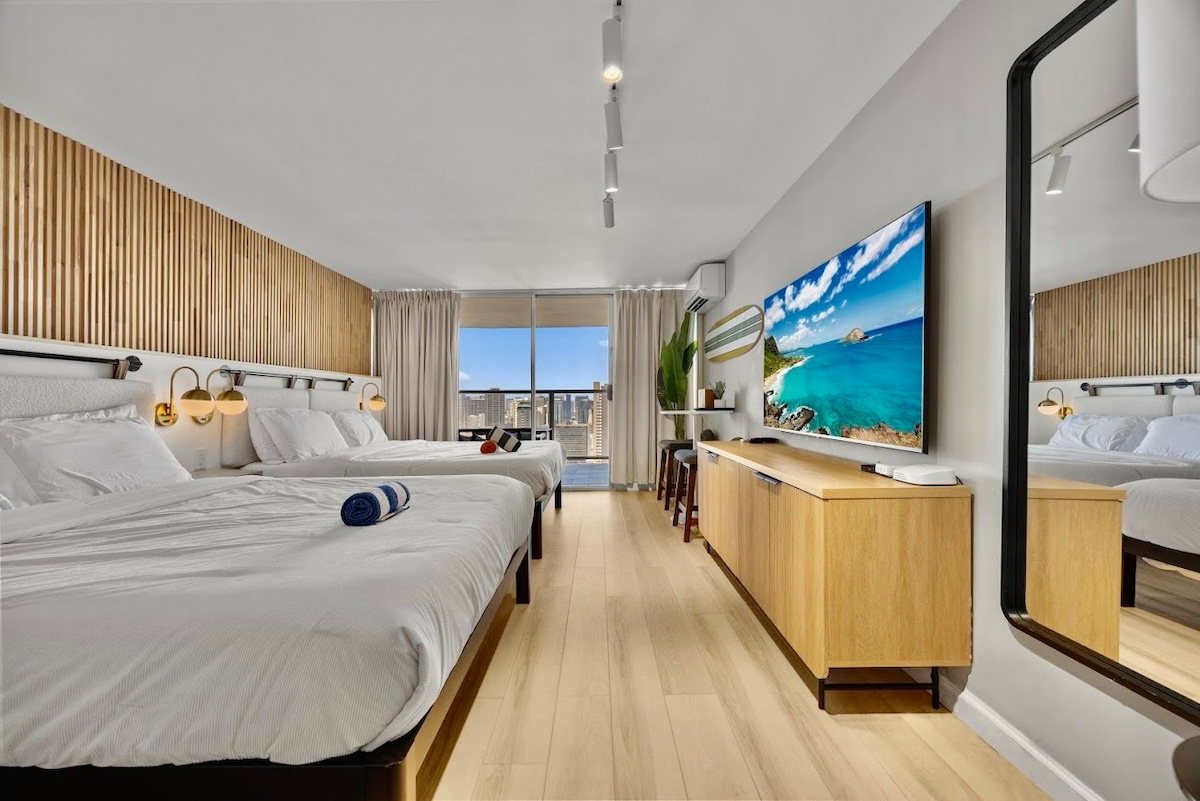40F-Stunning High-FL Studio w/Ocean & City Views