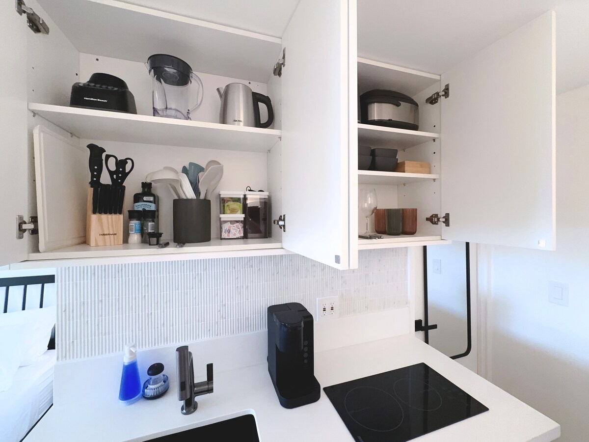 23FL-Upscale Newly Renovated King Studio-Waikiki~