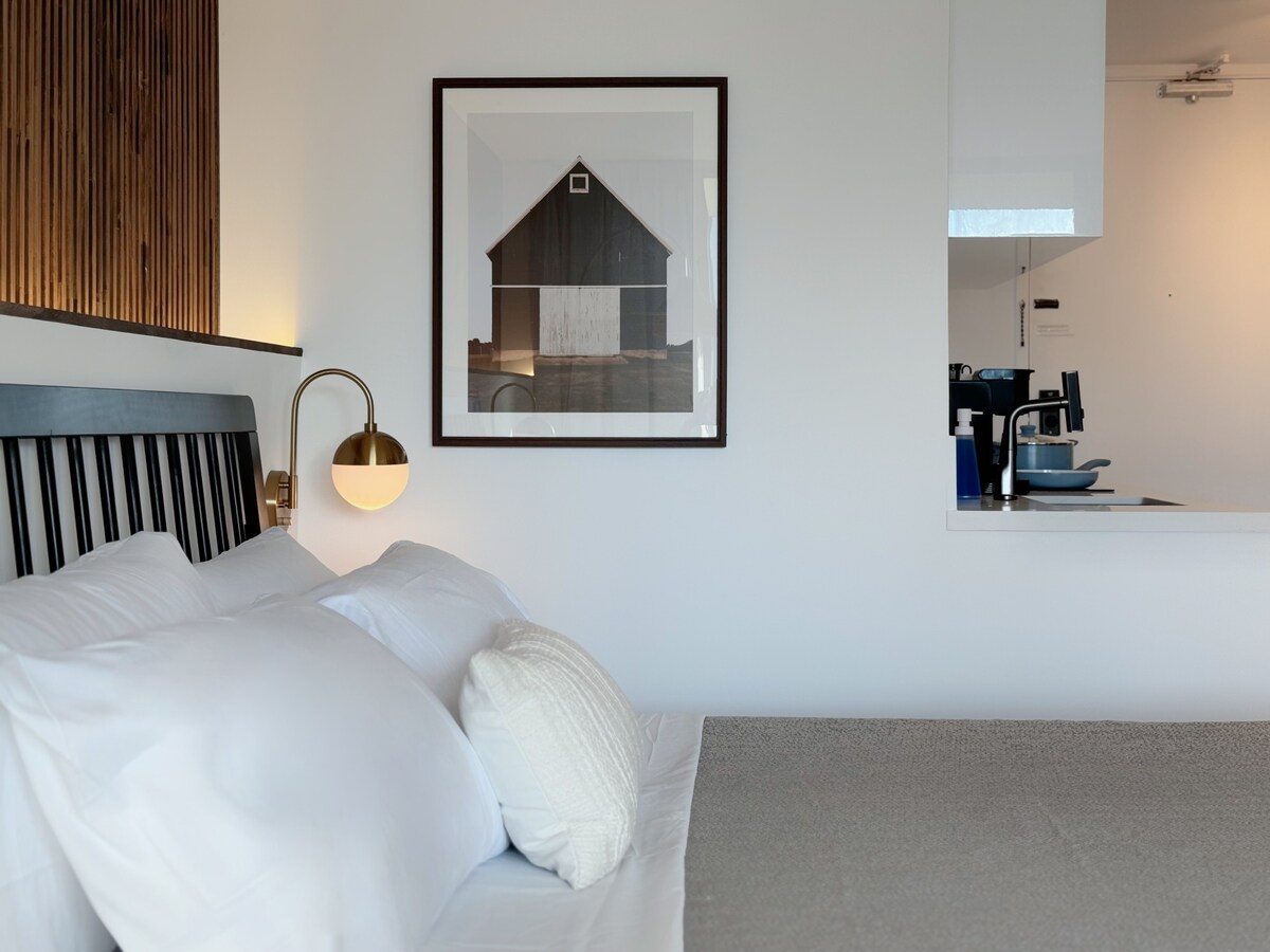 23FL-Upscale Newly Renovated King Studio-Waikiki~