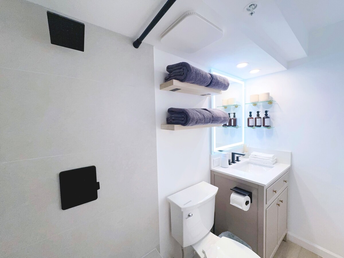 23FL-Upscale Newly Renovated King Studio-Waikiki~