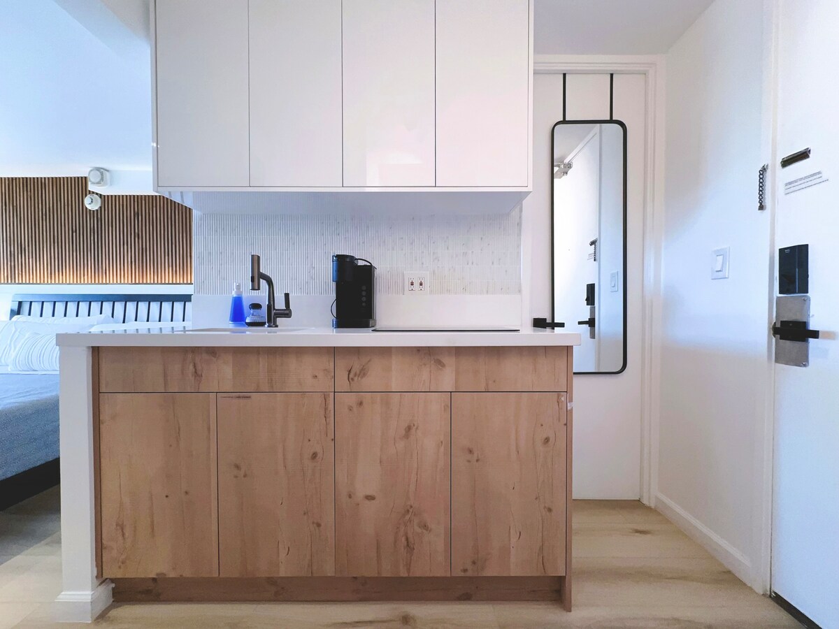 23FL-Upscale Newly Renovated King Studio-Waikiki~