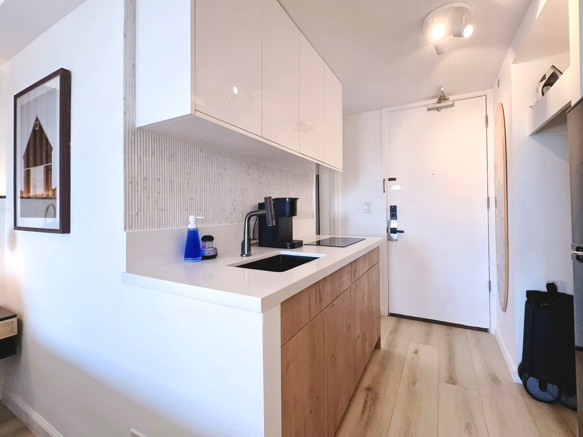 23FL-Upscale Newly Renovated King Studio-Waikiki~