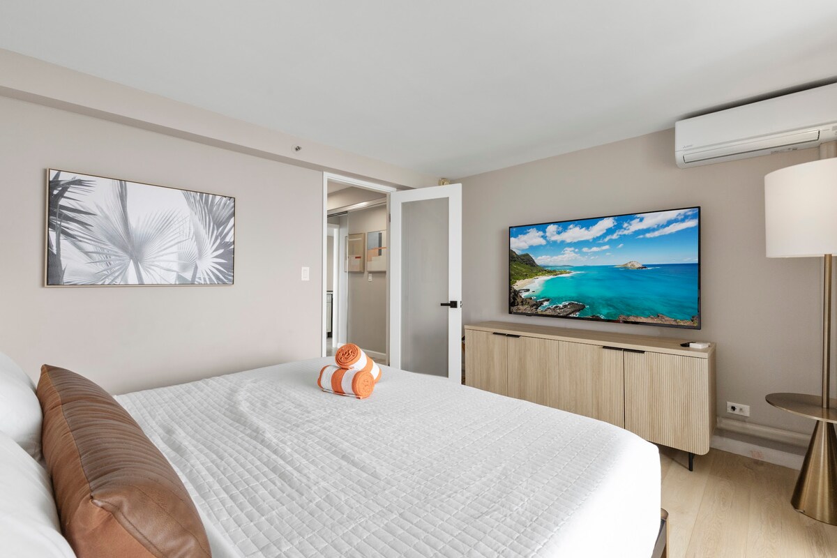 36F-Modern Upscale Ocean View 1BR-Waikiki Beach!
