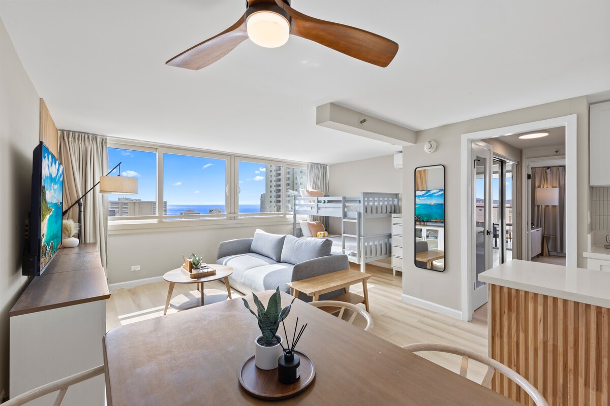 36F-Modern Upscale Ocean View 1BR-Waikiki Beach!