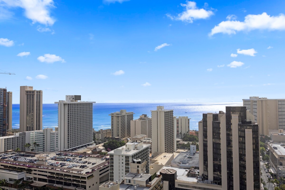 36F-Modern Upscale Ocean View 1BR-Waikiki Beach!