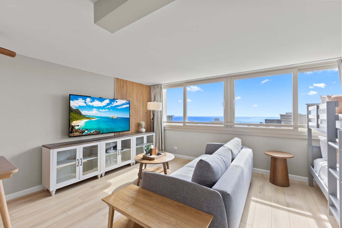 36F-Modern Upscale Ocean View 1BR-Waikiki Beach!