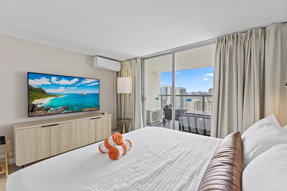36F-Modern Upscale Ocean View 1BR-Waikiki Beach!