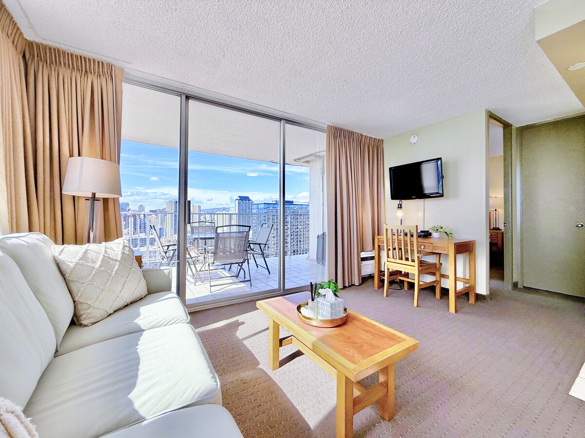 31FL-High Floor Oceanview-Waikiki-1BR-Near Beach!