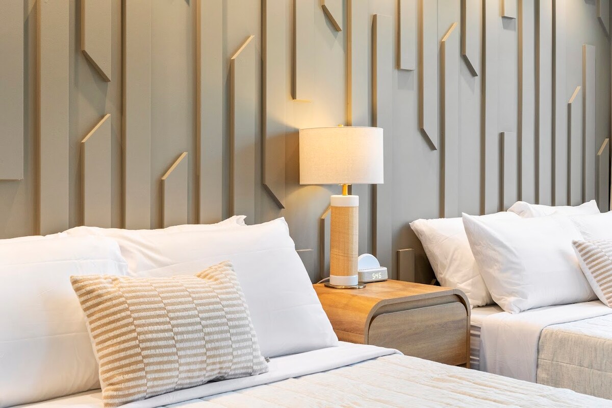 15FL-Upscale Chic Waikiki Banyan 1BR-Free Parking