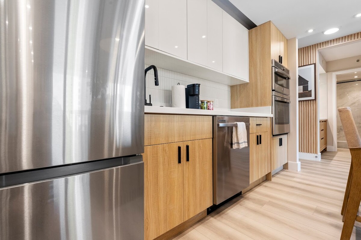 15FL-Upscale Chic Waikiki Banyan 1BR-Free Parking
