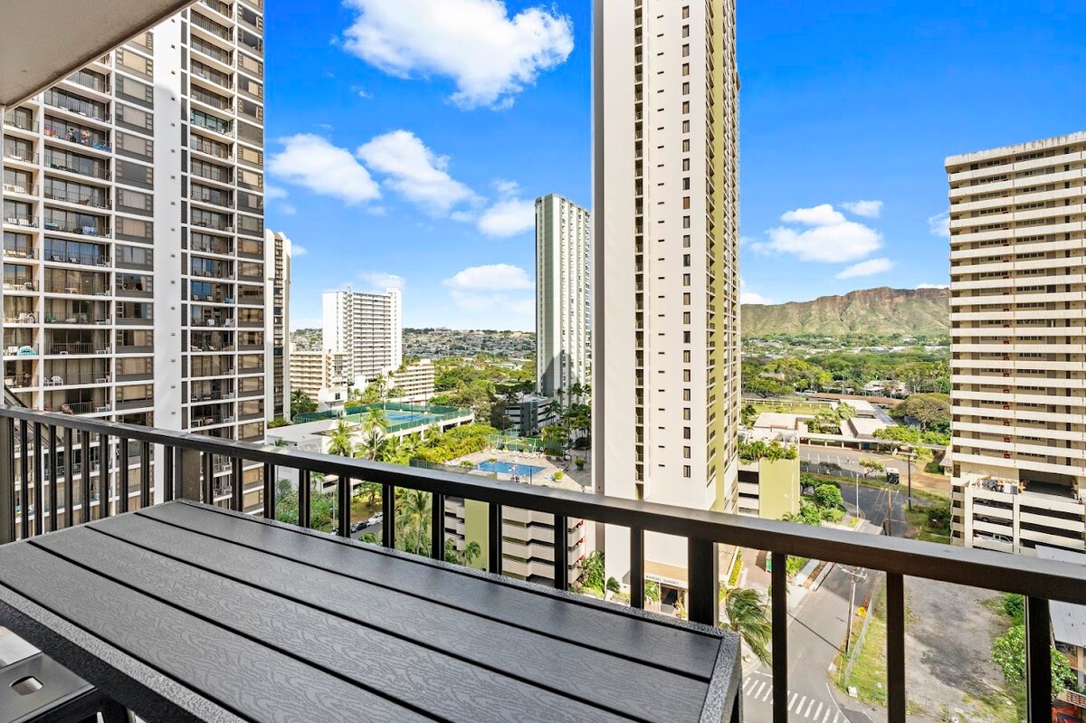 15FL-Upscale Chic Waikiki Banyan 1BR-Free Parking
