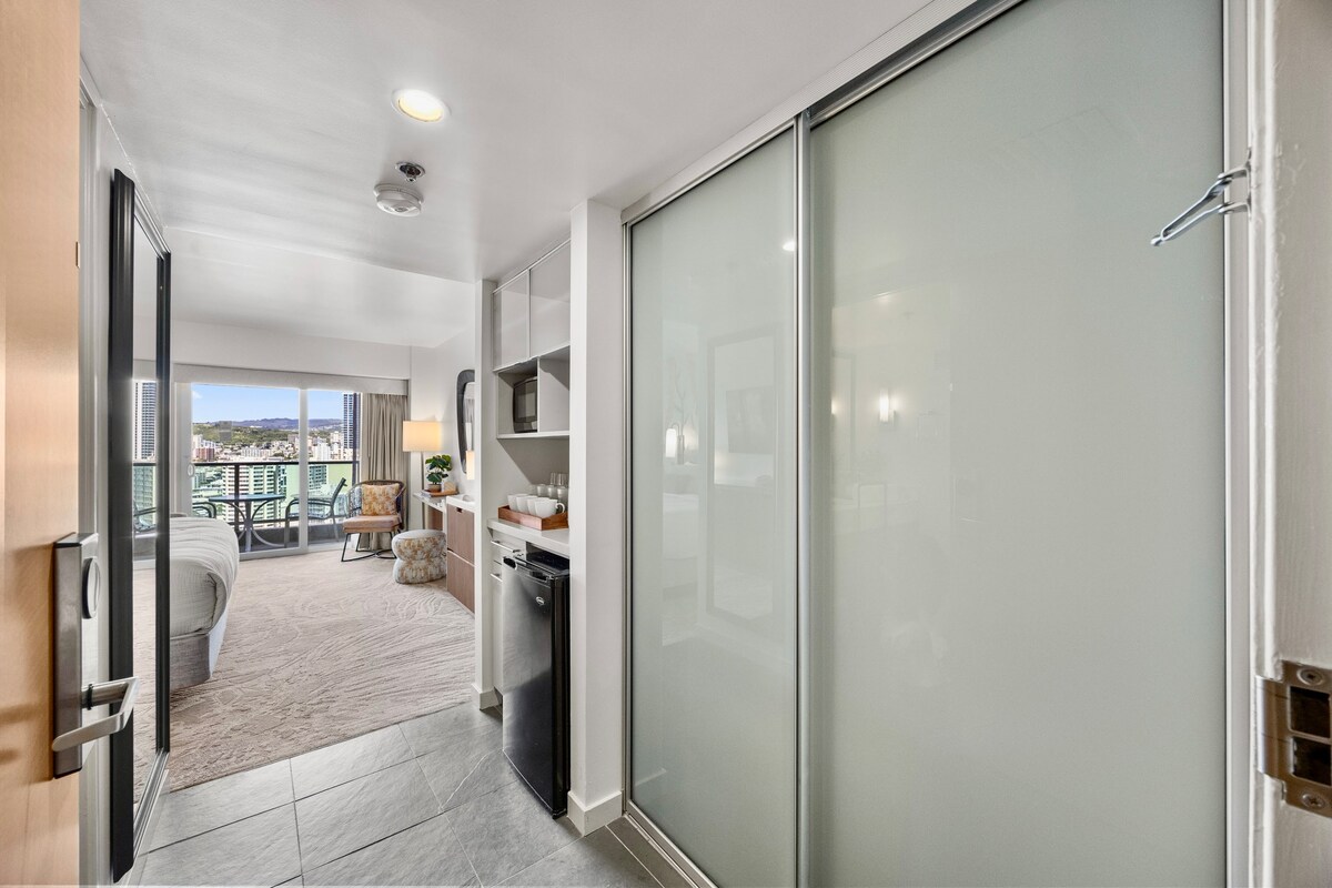 24F-Premier King Studio-Ala Moana Hotel-City View