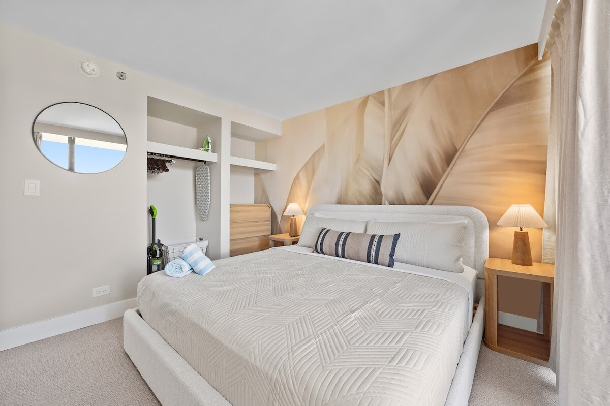 37F-Gorgeous Renovated-Waikiki-1BR-Condo w/Parking