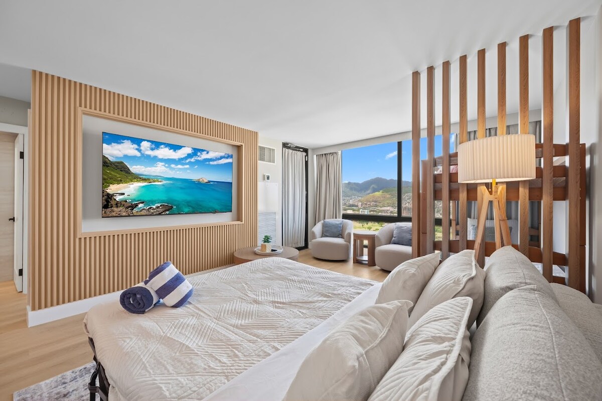 37F-Gorgeous Renovated-Waikiki-1BR-Condo w/Parking