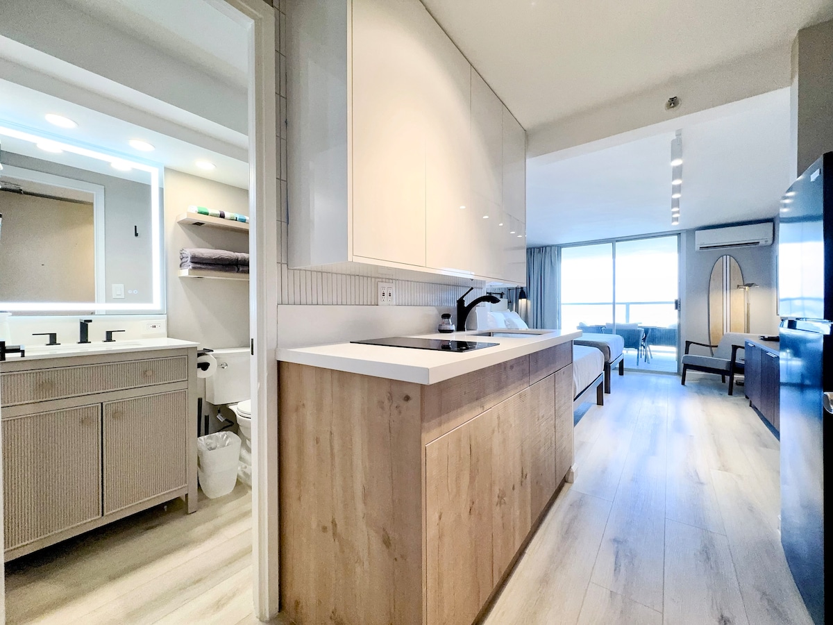 40FL-Ocean & Diamond Head Views-Premium Studio