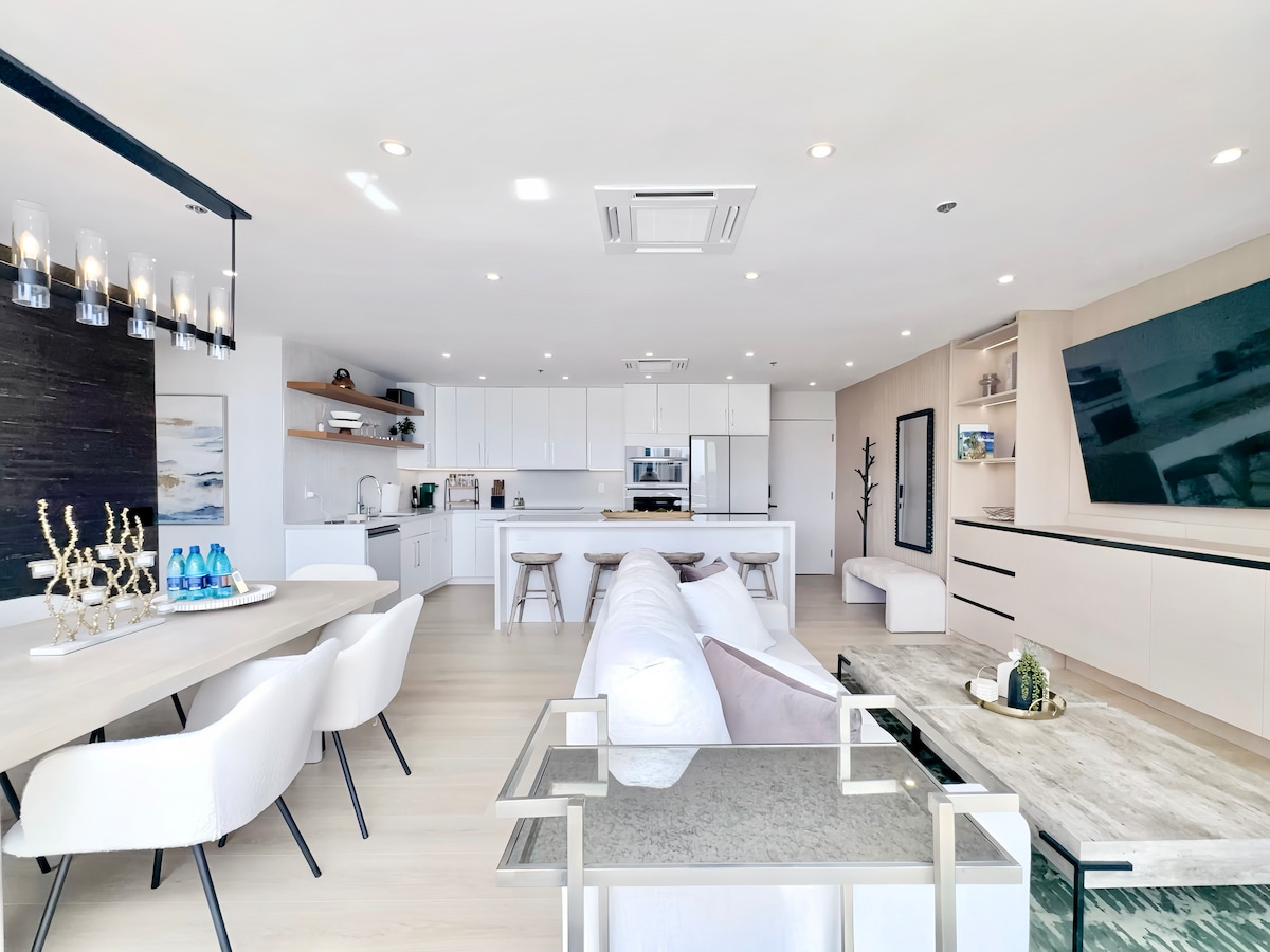 Ilikai Penthouse-Luxury Oceanview 2BR/2BTH/Parking