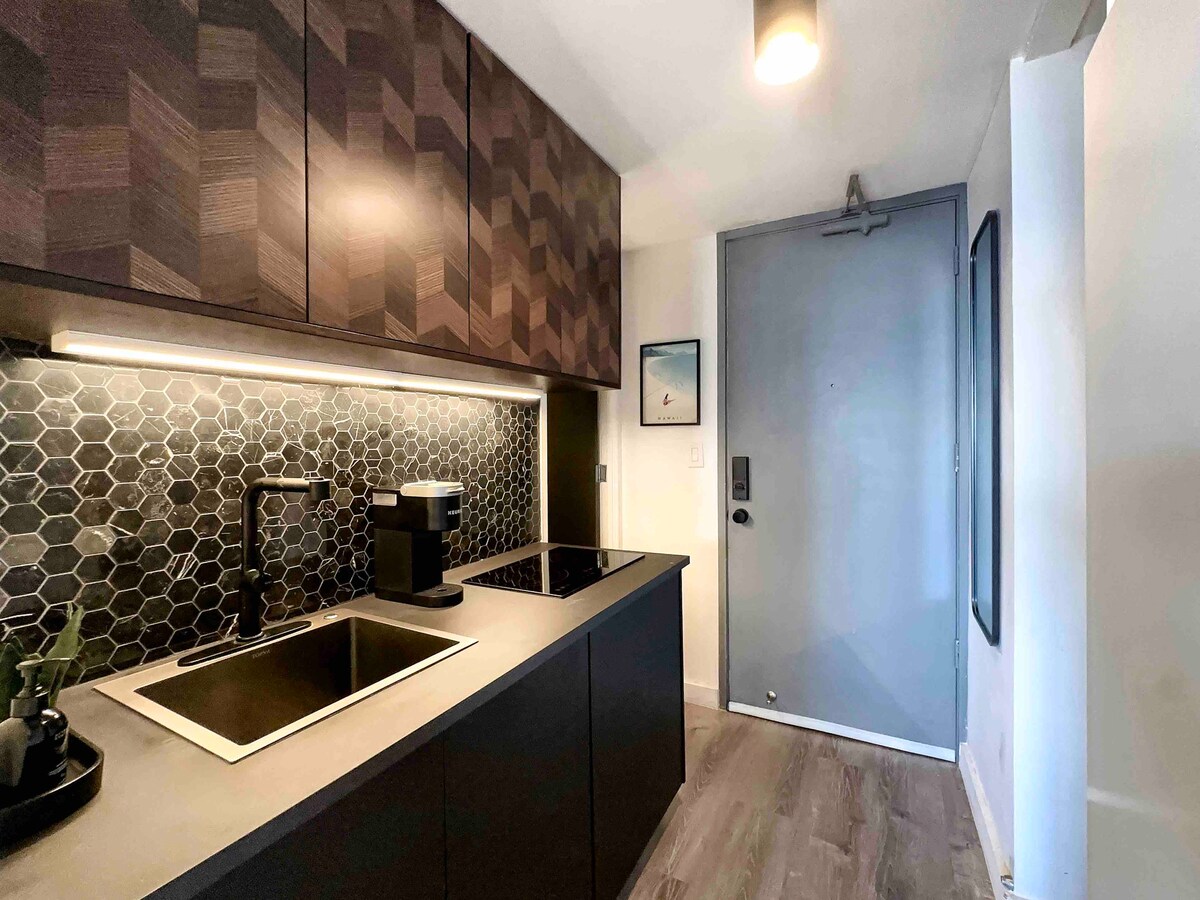 Exquisite Boutique Studio in Central Waikiki
