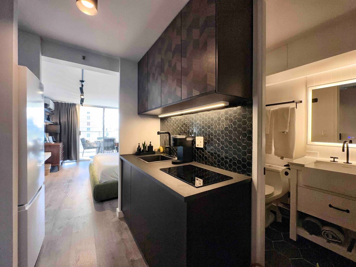 Exquisite Boutique Studio in Central Waikiki