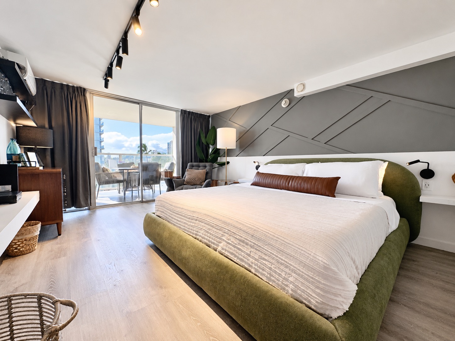 Exquisite Boutique Studio in Central Waikiki