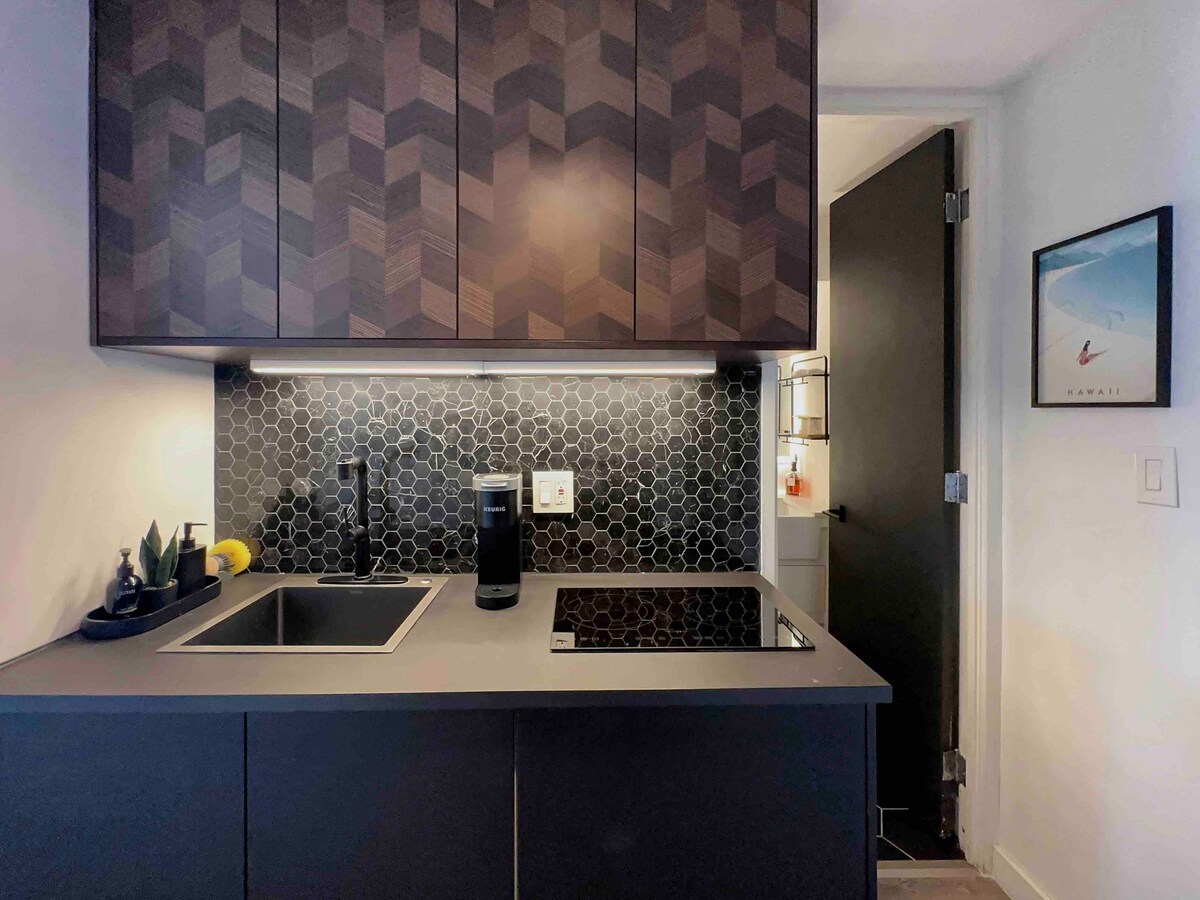 Exquisite Boutique Studio in Central Waikiki