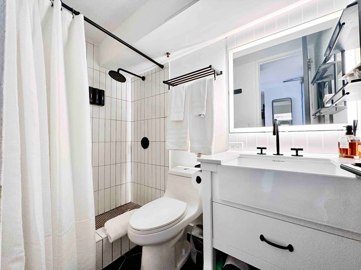 Exquisite Boutique Studio in Central Waikiki