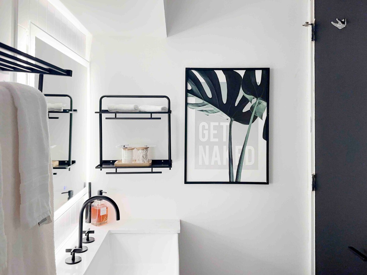 Exquisite Boutique Studio in Central Waikiki