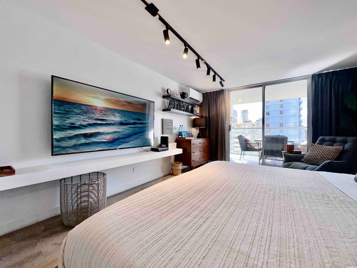 Exquisite Boutique Studio in Central Waikiki