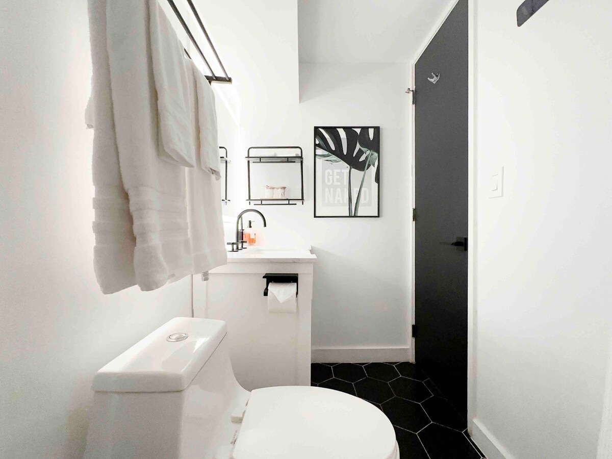 Exquisite Boutique Studio in Central Waikiki