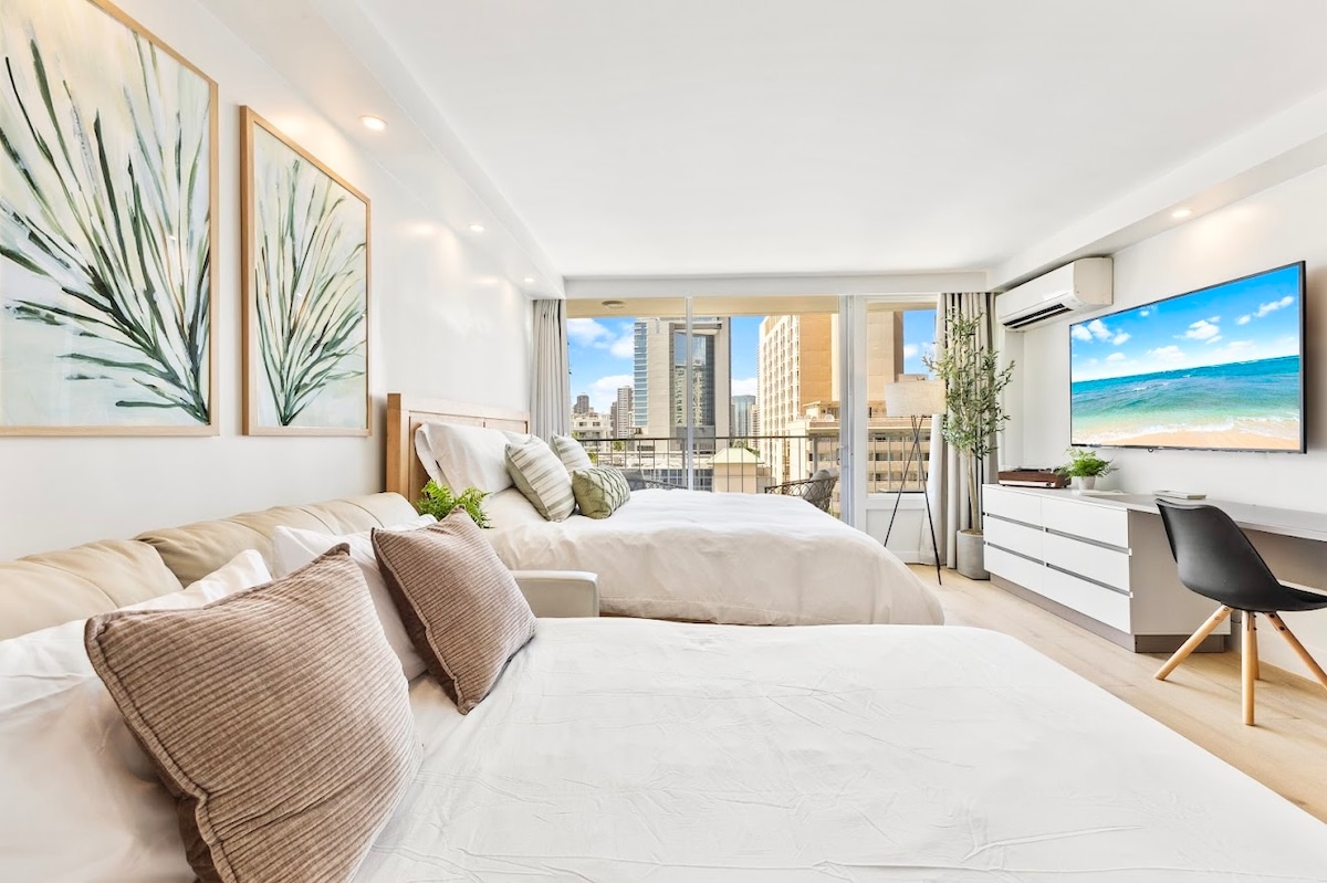 New! Elegant King Studio-Waikiki Beach w/Parking