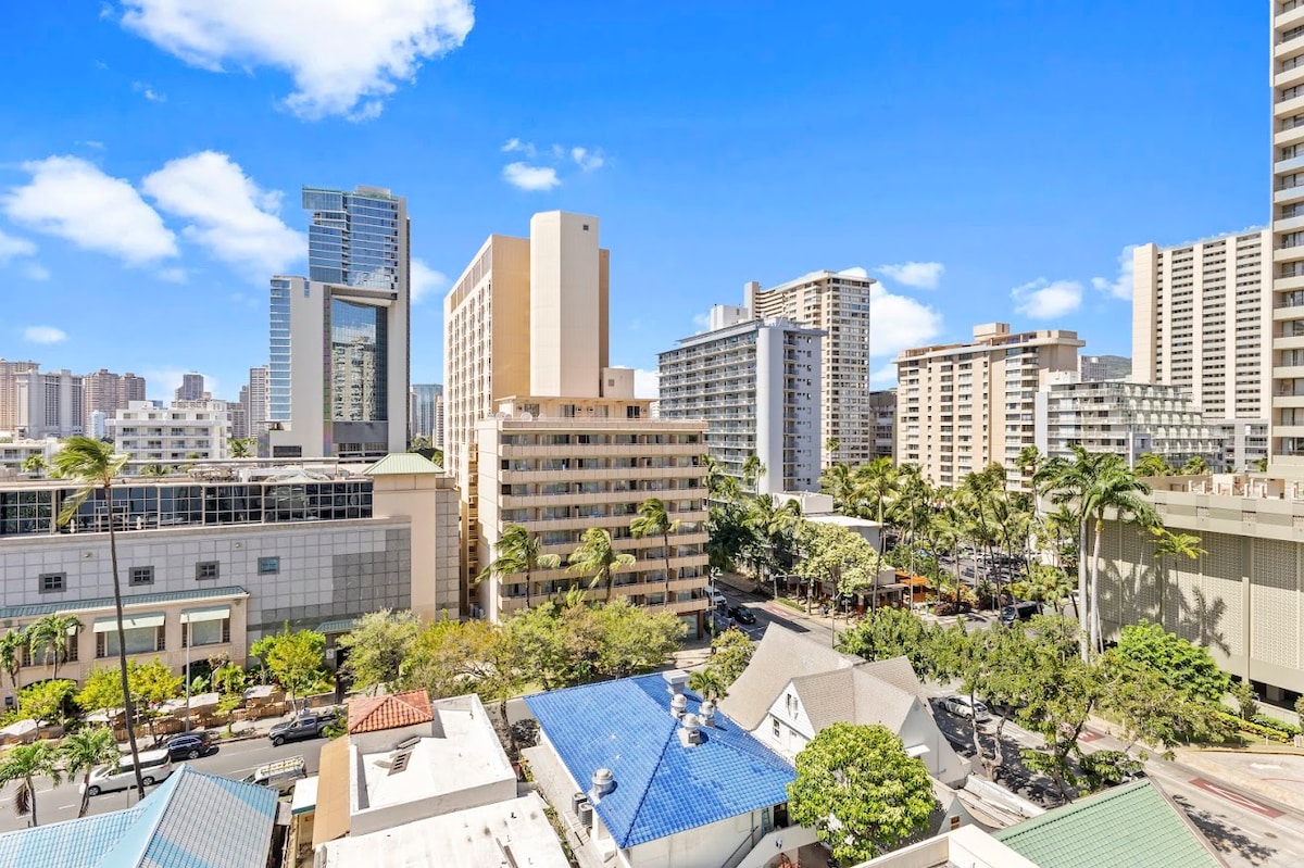 New! Elegant King Studio-Waikiki Beach w/Parking